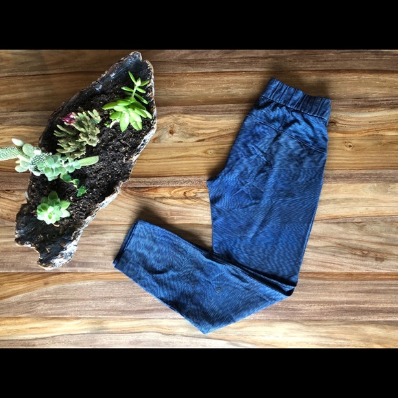 lululemon athletica Pants - Lululemon On the Fly Pant 7/8